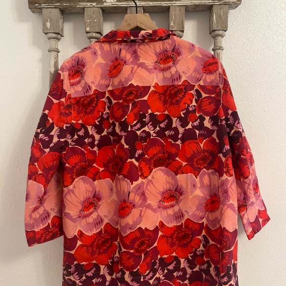 Tuckernuck Red and Pink Floral Tunic - Picture 2 of 4